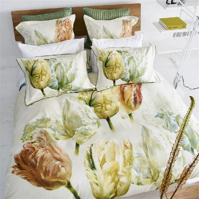 Buy More, Save More Designers Guild Spring Tulip Buttermilk Duvet