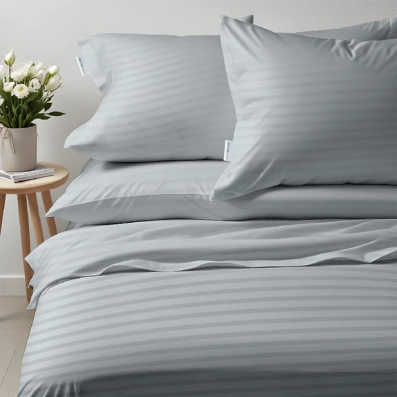 The Big Clearance Premium High Quality Cotton 250TC Queen Stripe 6 Piece Duvet Cover Set 220x240cm Silver The Big Clearance Premium High Quality Cotton 250TC Queen Stripe 6 Piece Duvet Cover Set 220x240cm Silver