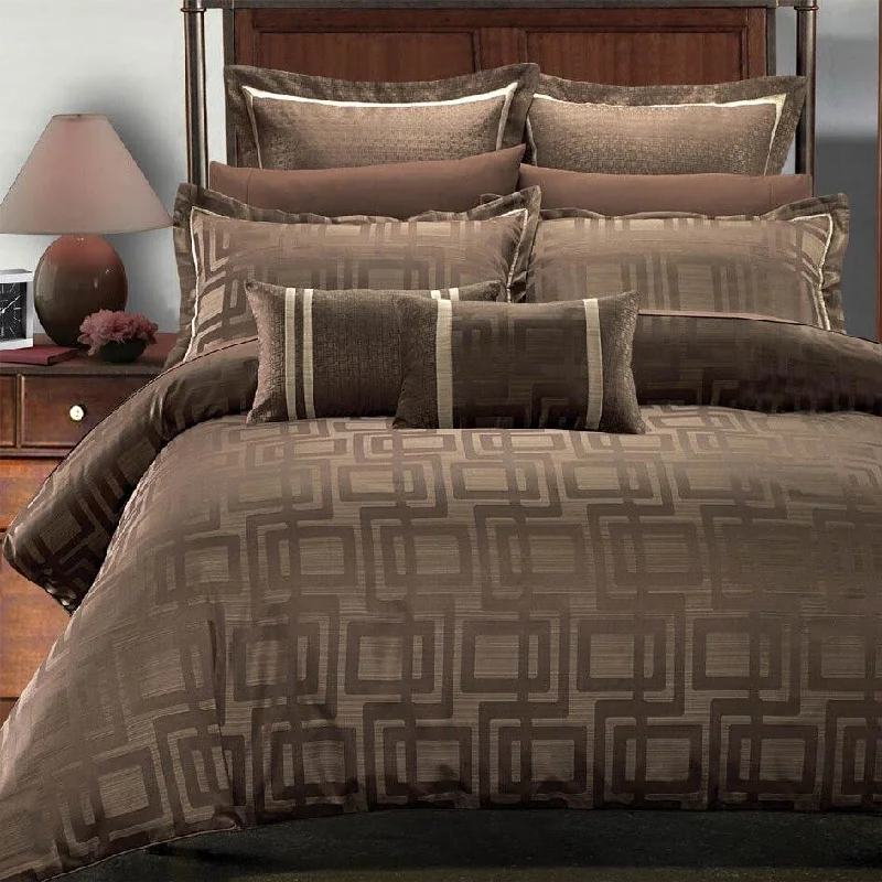 Offer of the Day 7 Piece Janet Jacquard Duvet Cover Set by Royal Hotel