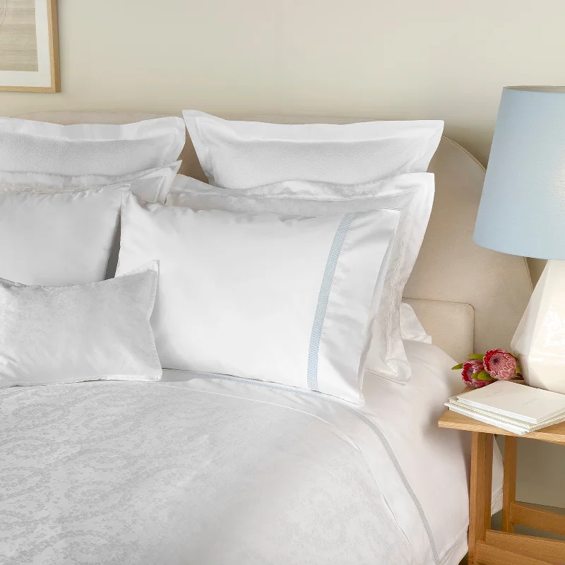 Weekend Hot Bargains Amalia "Camila" Duvet Cover and Standard Oxford Pillowcase in White Weekend Hot Bargains Amalia "Camila" Duvet Cover and Standard Oxford Pillowcase in White