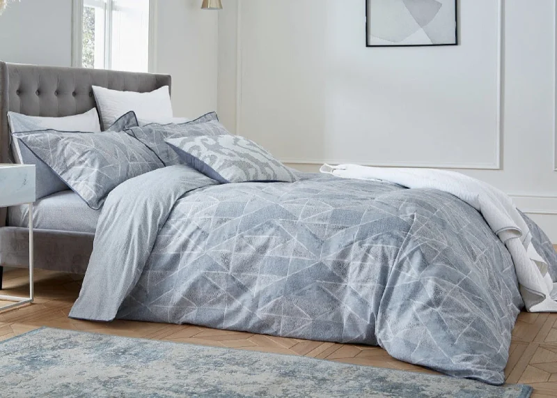 Weekend Shopping Fiesta Bedeck of Belfast "Asami" Duvet Cover and Oxford Pillowcase