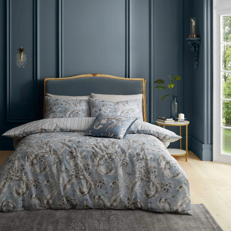 Weekend Bargain Deals Bridgerton Regal Floral Blue Duvet Cover Set