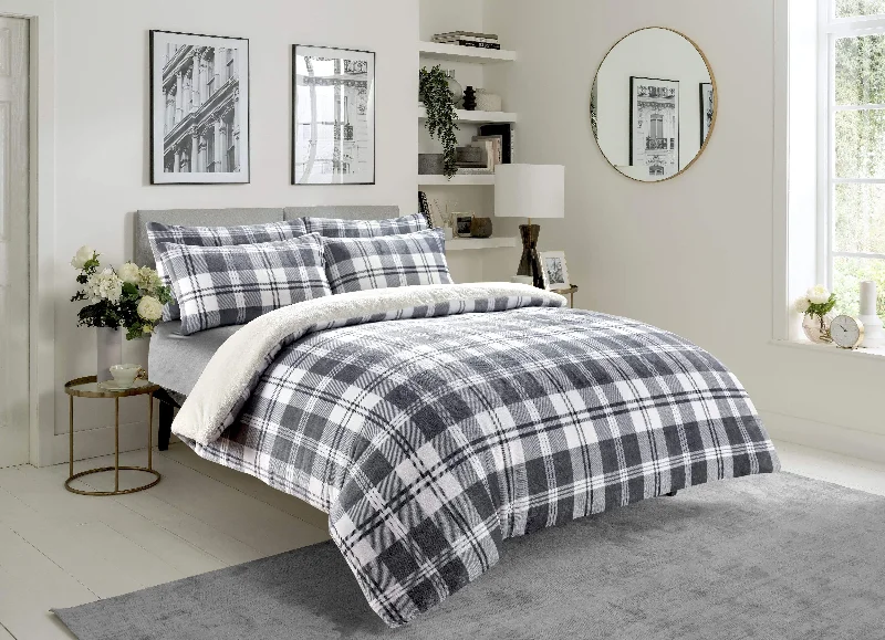 Flash Offer Checked Grey Teddy Fleece Reversible Duvet Set Luxurious Plush Faux Fur Bedding for Winter Available in Single Double King Sizes by OLIVIA ROCCO Flash Offer Checked Grey Teddy Fleece Reversible Duvet Set Luxurious Plush Faux Fur Bedding for Winter Available in Single Double King Sizes by OLIVIA ROCCO