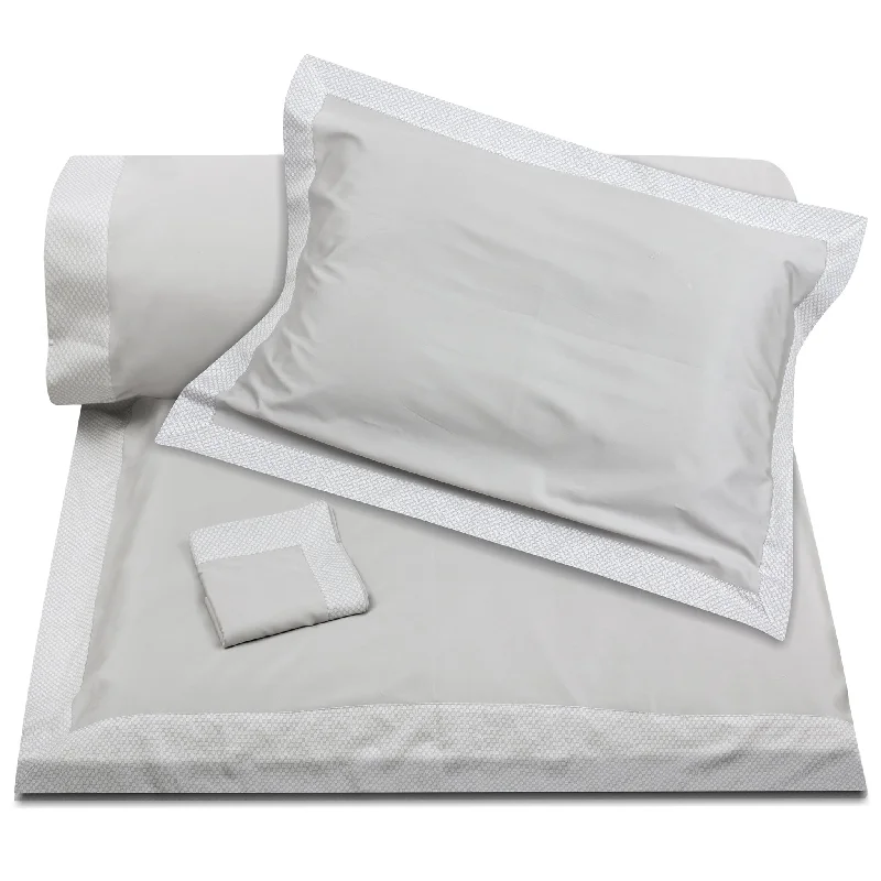 Weekend Clearance Event Grey Squares Border Duvet + Pillowcases (600 TC)