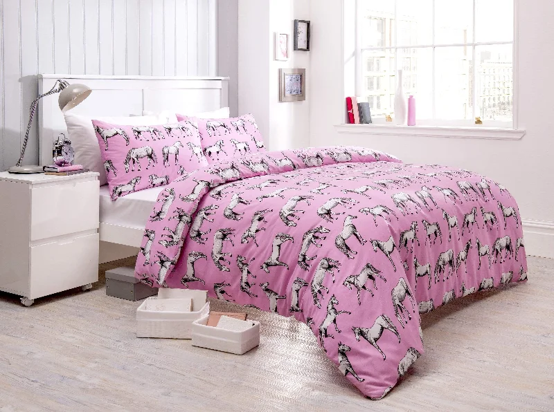 Weekend Clearance Event Horses Design Cotton Rich Duvet Set with Bold Colours and Luxurious Comfort Elegant Breathable Durable Bedding with Pillow Cases Available in Single and Double Sizes by OLIVIA ROCCO Weekend Clearance Event Horses Design Cotton Rich Duvet Set with Bold Colours and Luxurious Comfort Elegant Breathable Durable Bedding with Pillow Cases Available in Single and Double Sizes by OLIVIA ROCCO