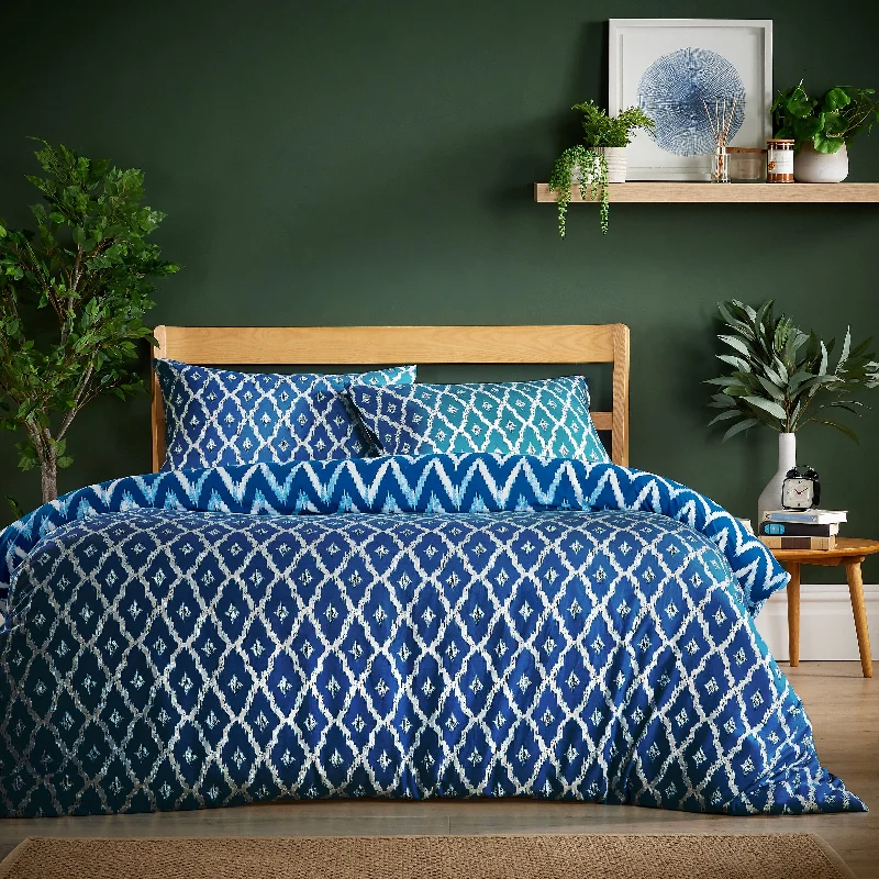 Weekend Wonders Madiera Sapphire Super Soft Flannel Duvet Cover Set with Pillowcases Warm & Cosy Quilt Bedding in Multiple Sizes Available by OLIVIA ROCCO Weekend Wonders Madiera Sapphire Super Soft Flannel Duvet Cover Set with Pillowcases Warm & Cosy Quilt Bedding in Multiple Sizes Available by OLIVIA ROCCO