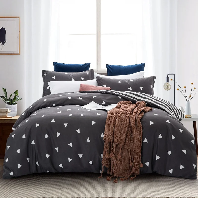 Weekend Massive Discounts Microfiber Duvet Cover with Pillow Cases Grey Triangle Design Weekend Massive Discounts Microfiber Duvet Cover with Pillow Cases Grey Triangle Design
