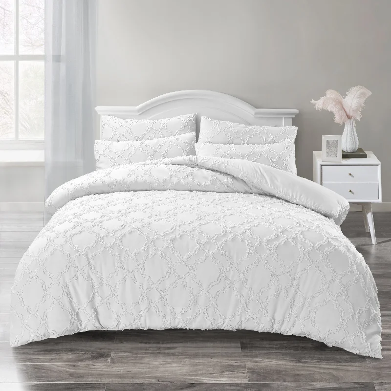 Exclusive Pricing Intimates Ophelia White Tufted Duvet Cover & Pillowcase Set