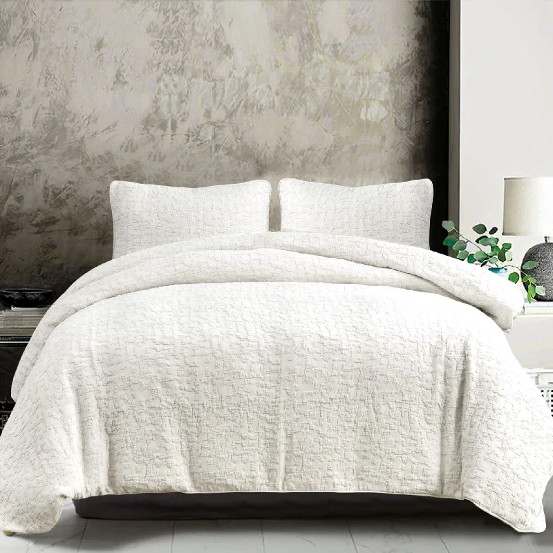 Weekend Flash Offers Porto Matelassé Bedding Set