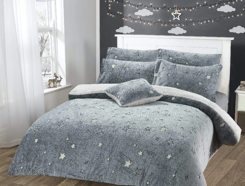 Weekend Super Sale Magical Stars Glow In The Dark Teddy Fleece Kids Duvet Set Ultra Soft Bedding with Pillowcases and Bed Throw by OLIVIA ROCCO