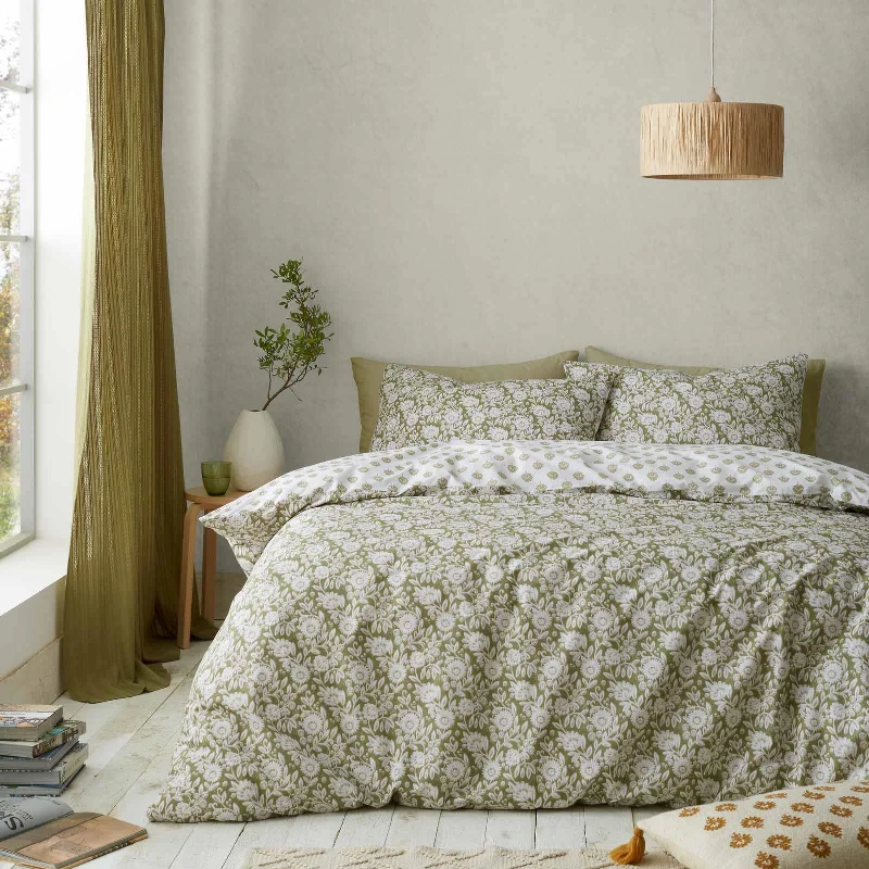 Weekend Steals and Deals Tangier Floral Duvet Cover Set
