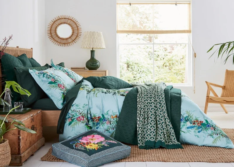 Weekend Steal of the Day Ted Baker "Tropical Elevations" Duvet Cover and Oxford Pillowcases Weekend Steal of the Day Ted Baker "Tropical Elevations" Duvet Cover and Oxford Pillowcases