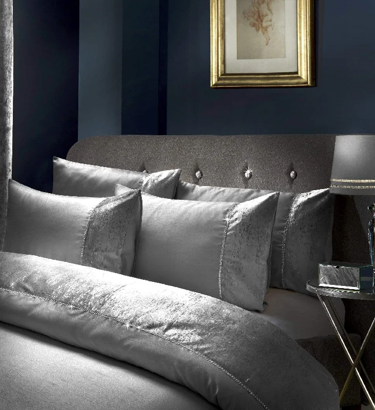 Weekend Shopping Fiesta Valentina Ultra-Soft Duvet Set with Crushed Velvet Trim and Diamante Detailing in Double King Super King Sizes OEKO-TEX Certified by OLIVIA ROCCO Weekend Shopping Fiesta Valentina Ultra-Soft Duvet Set with Crushed Velvet Trim and Diamante Detailing in Double King Super King Sizes OEKO-TEX Certified by OLIVIA ROCCO
