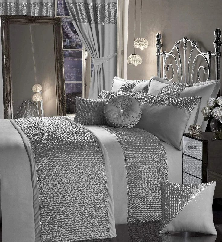Weekend Only Steals Zenia Luxurious Duvet Cover Set with Quilted Trim and Diamante Detailing Available in Single Double Kingb and Super King Sizes by OLIVIA ROCCO Weekend Only Steals Zenia Luxurious Duvet Cover Set with Quilted Trim and Diamante Detailing Available in Single Double Kingb and Super King Sizes by OLIVIA ROCCO