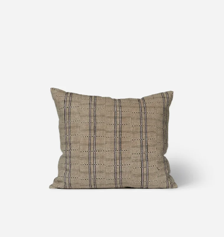 Weekend Steal of the Day Adan Vintage Pillow 19" x 21"