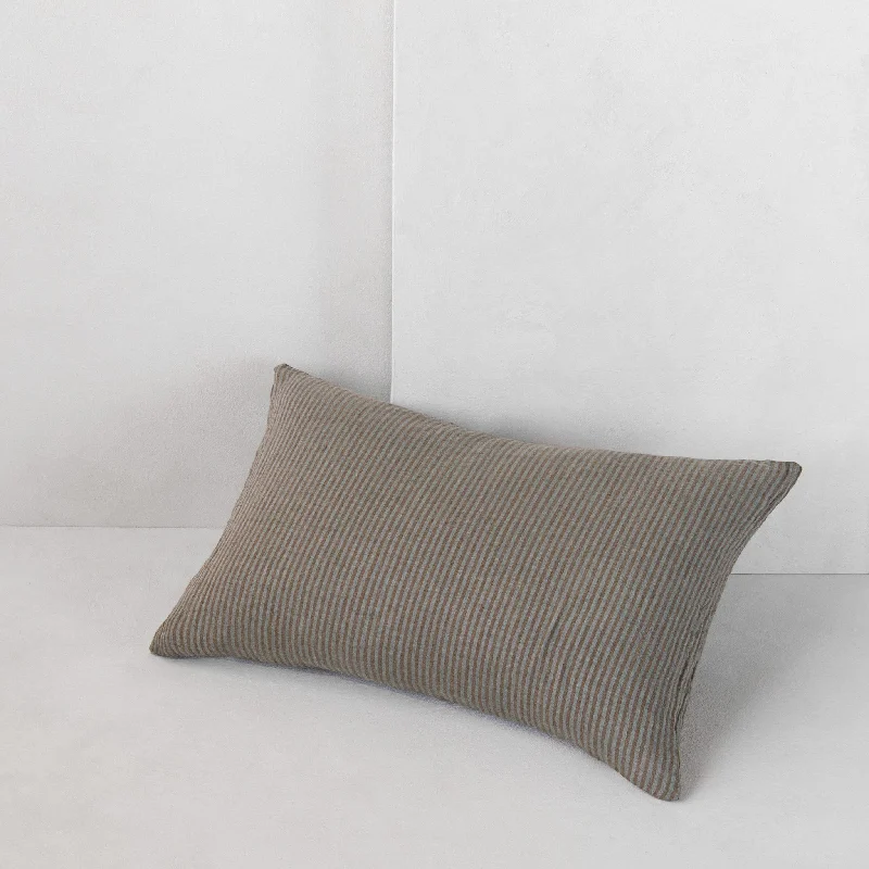 Weekend Special Discounts Basix Stripe Linen Pillow - Mare/Bere