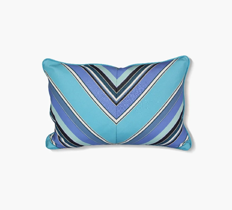 Price Slash Alert Dolce Oasis Reversible Outdoor Kidney Pillow