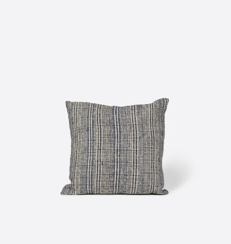 End-of-Season Sale Eliseo Vintage Pillow 18" x 18"