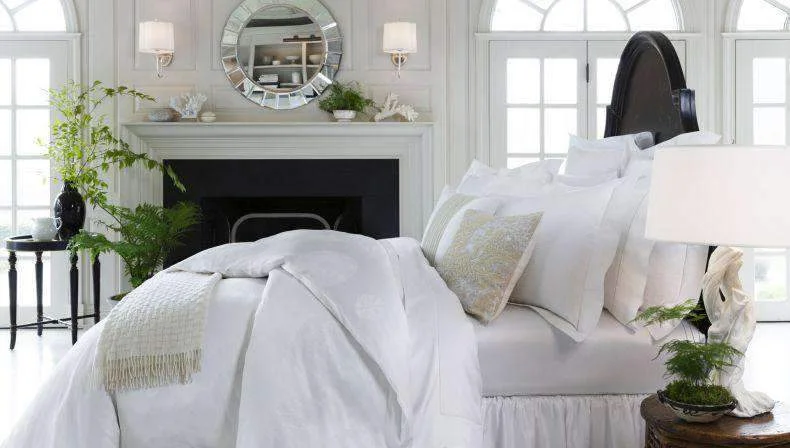 Weekend Buy More Save More Giza 45 Medallion Pillowcase Pair by Sferra