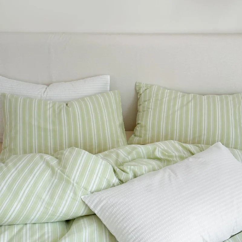 Massive Savings Event Refreshing Stripe Pillowcases / Mint Green
