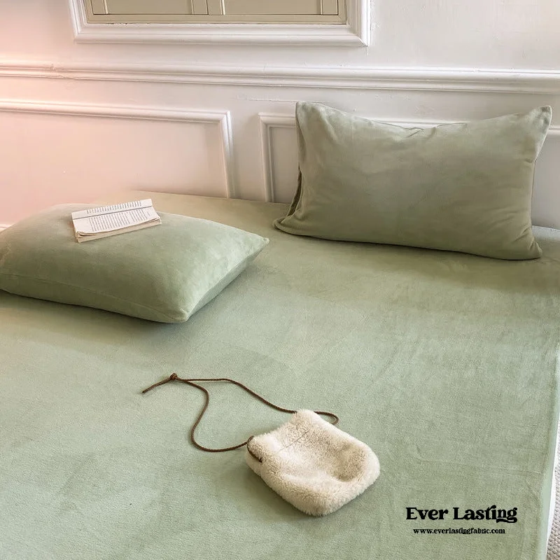 Don’t Miss These Deals Velvet Pillowcases (9 Colors)