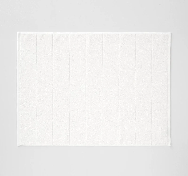 Weekend Deals You’ve Been Waiting For Paros 840GSM Cotton Bath Mat White Wash