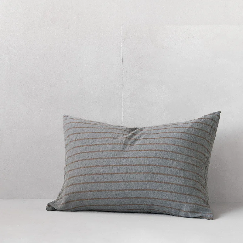 Weekend Shopping Fiesta Basix Stripe Linen Pillowcase - Mare/Bere