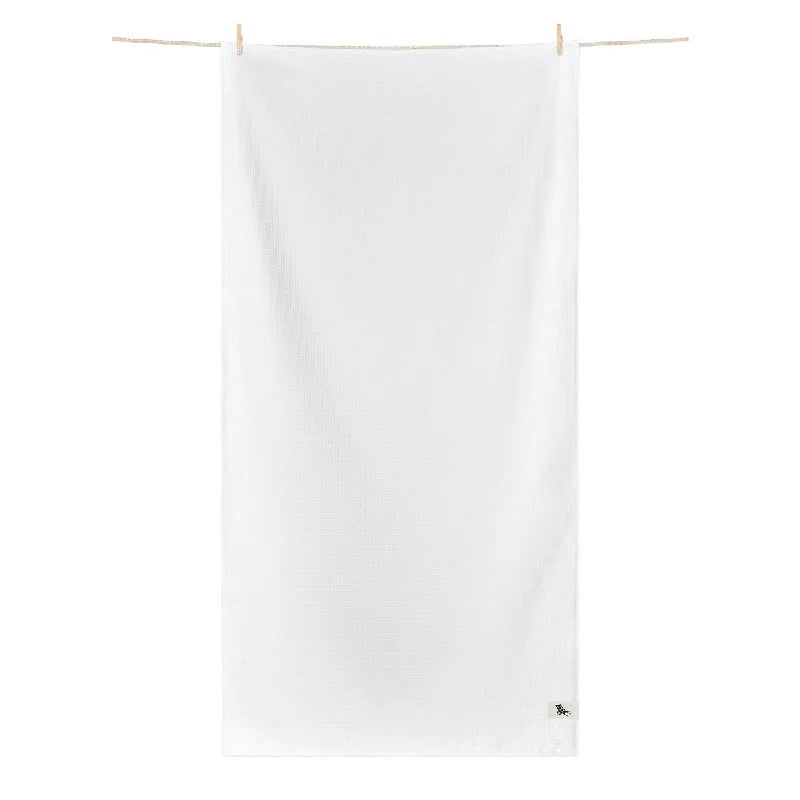 Weekend Hot Prices Dock & Bay Bath Towels - Crystal White