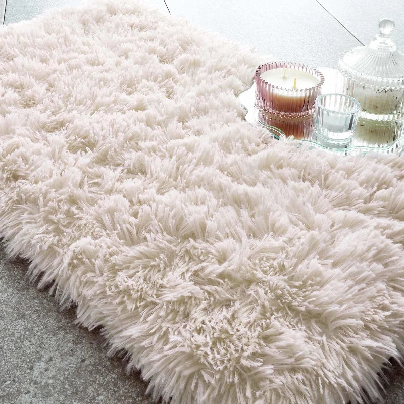Bargain Alert Cuddly Bath Mat Cream
