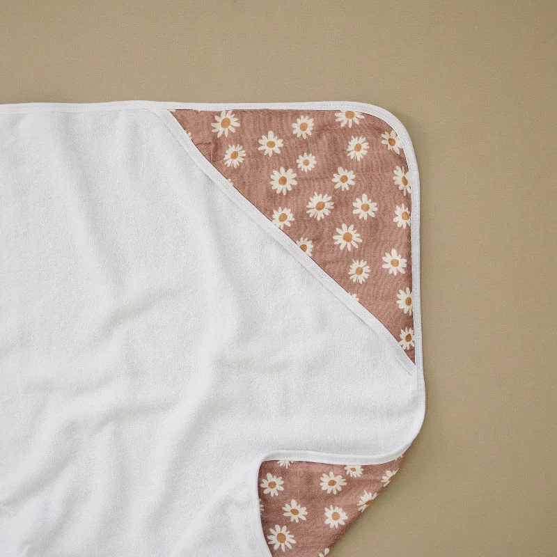 Weekend Bargain Weekends Mebie Baby Daisy Dream Muslin Hooded Towel