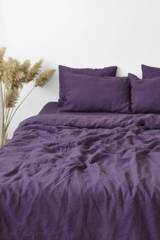 Weekend Deals Deep purple pillowcase