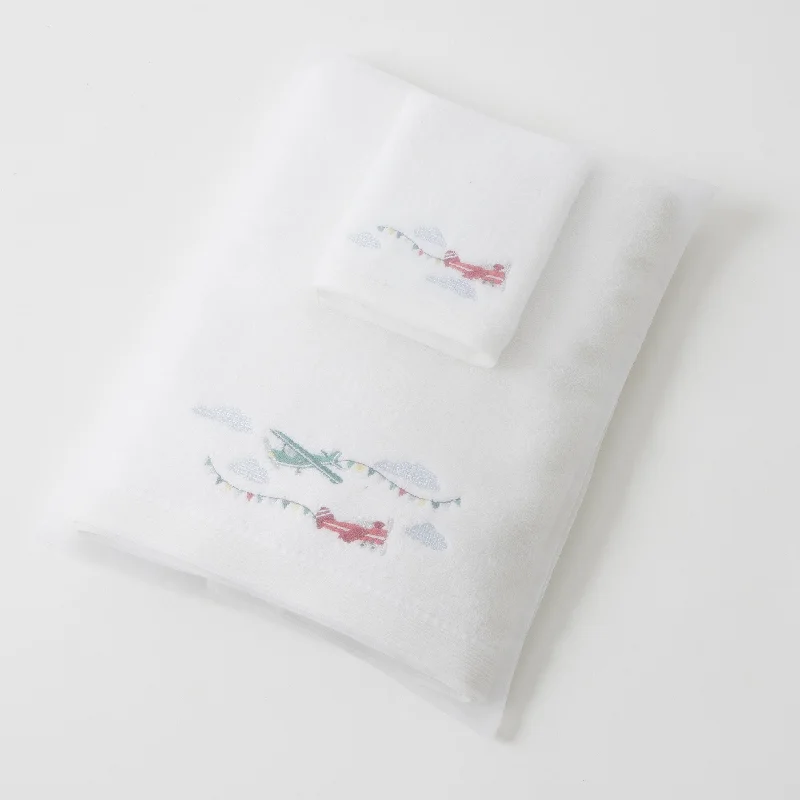 Weekend Markdowns Flying High | Baby Bath Towel & Face Washer In Organza Bag