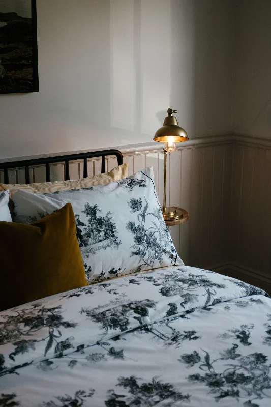 Weekend Only Deals Foxford Black Toile Pillowcase Set