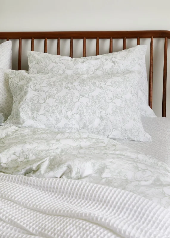Weekend Shopping Fiesta Foxford Sage Magnolia Pillowcase Set