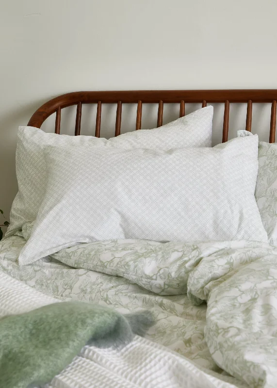 Weekend Steal of the Day Foxford Sage Trellis Pillowcase Set