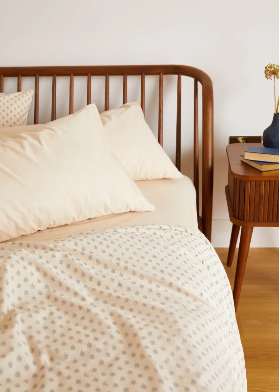 Limited-Time Deal Foxford Standard Cream Pillowcase with Rolenio