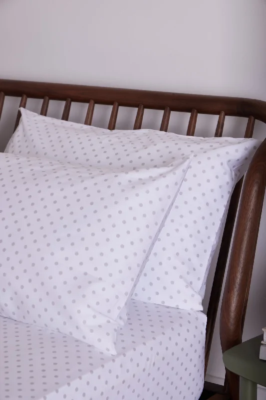 Weekend Bargain Weekends Foxford White Polka Dot Pillowcase