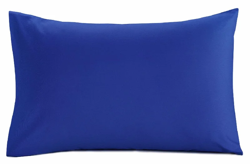 Weekend Deal Fever Plain Dyed Pillowcases - Standard and Super King Size - Choice of 10 Colours