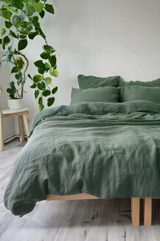 Weekend Price Drops Pine green pillowcase