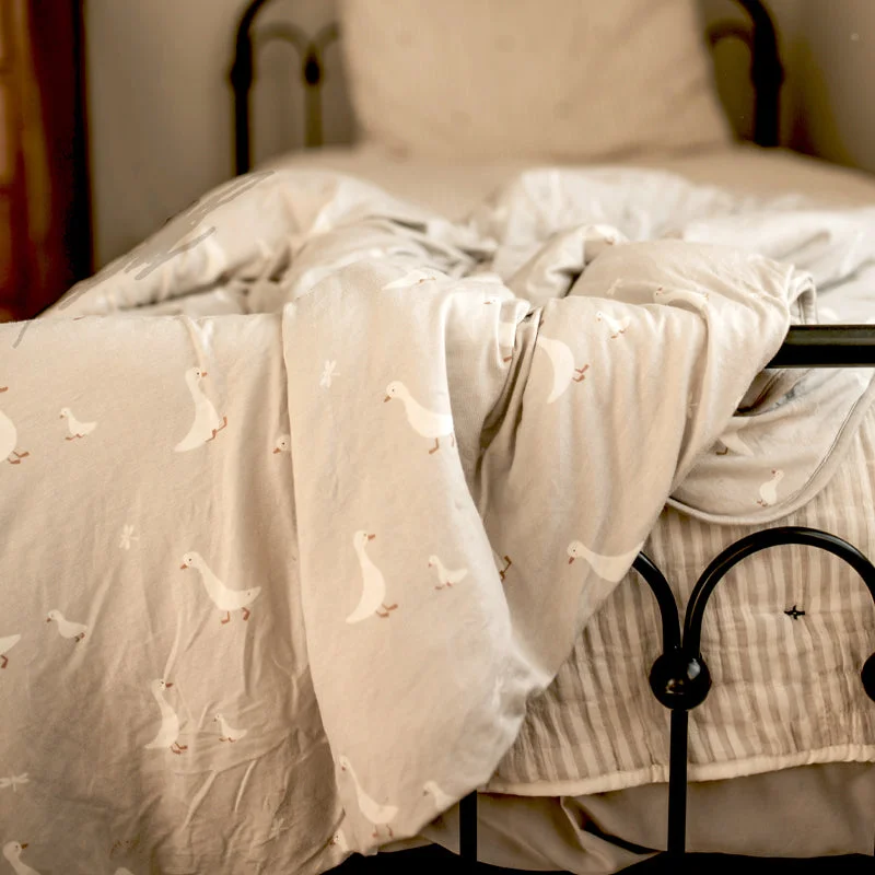 Weekend Bargain Bonanza Cloud Blanket - Goose