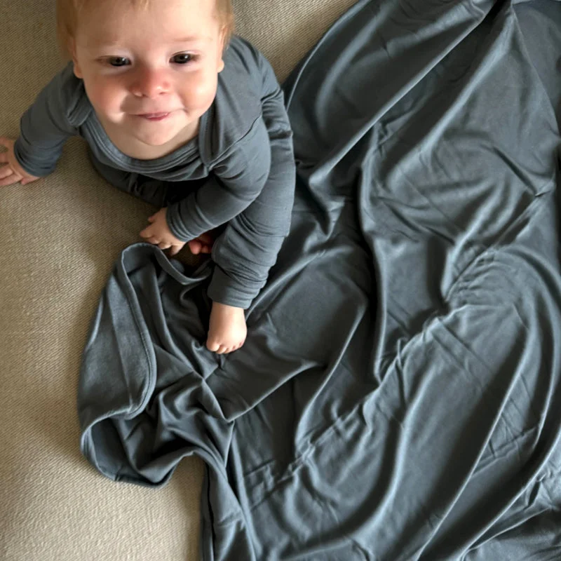 Weekend Flash Savings Fleece Blanket - Hush