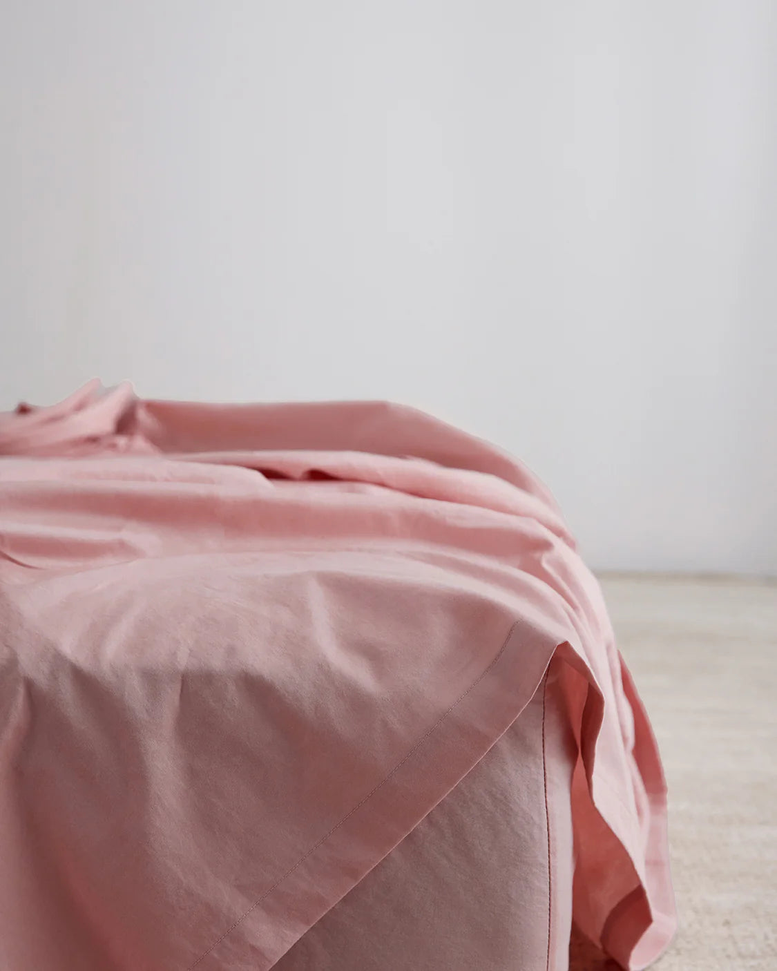 Weekend Shop Now Hommey Fitted Sheet - Blush