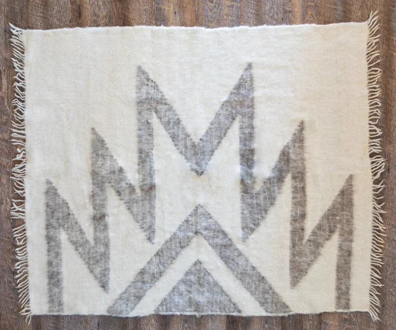Weekend Sale Day Maguey Throw Blanket