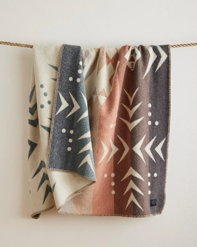 Big Discount Event Pendleton Agate Beach Throw Blanket