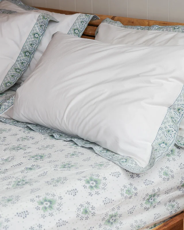 Exclusive Deals Vintage Blue/Green/Grey leaf fitted sheet